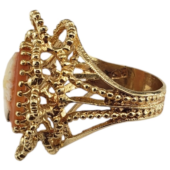 14 Karat Yellow Gold Cameo Ring Size 5.5 #18973 - Picture 4 of 8